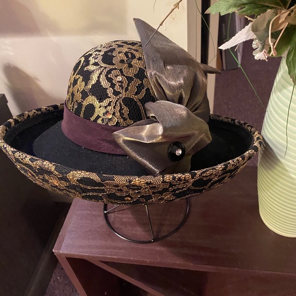 Hat Ladies - Picture 4 of 5